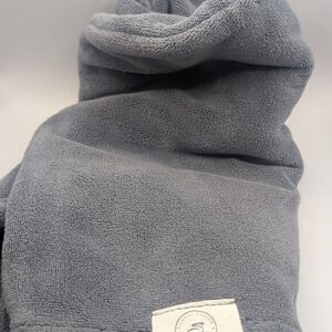 Like New! Microfiber Quickdry Hair Wrap Towel Gray - Silkout System Haircare
